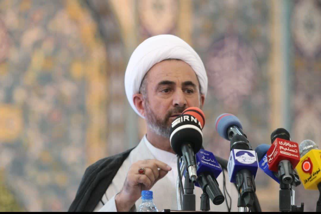 تقدیر نماینده ولی فقیه وامام جمعه ایلام  از خدمات استاندار در برگزاری مراسم  اربعین