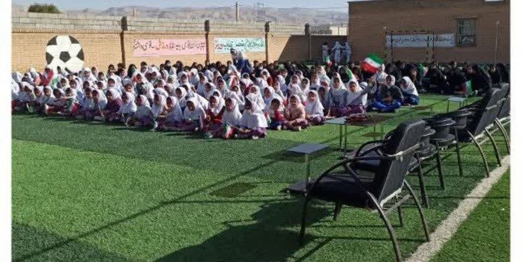 افتتاح سی امین چمن‌ مصنوعی  طرح شهید سلیمانی در استان ایلام