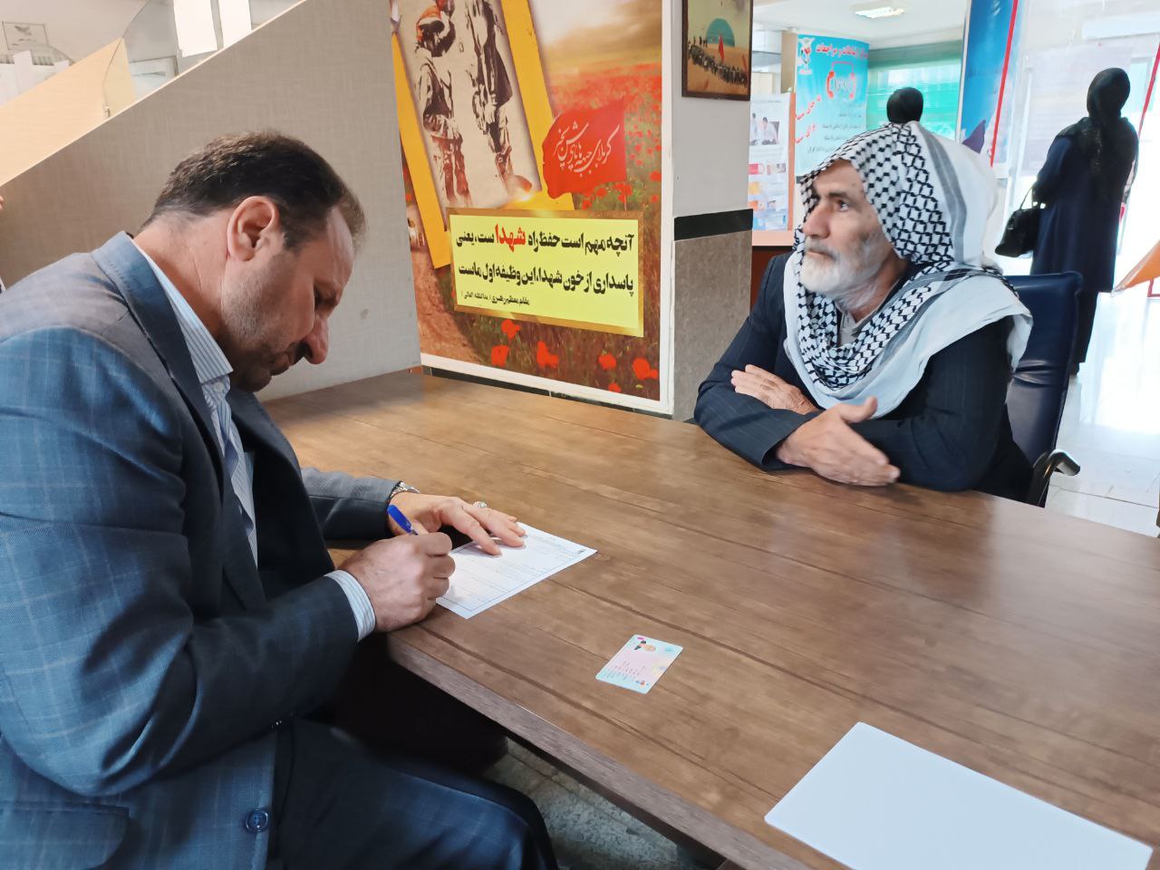 بررسی و دستور حل مشکلات ۵۵ نفر از جامعه ایثارگران، جانبازان و خانواده های معظم شهدا