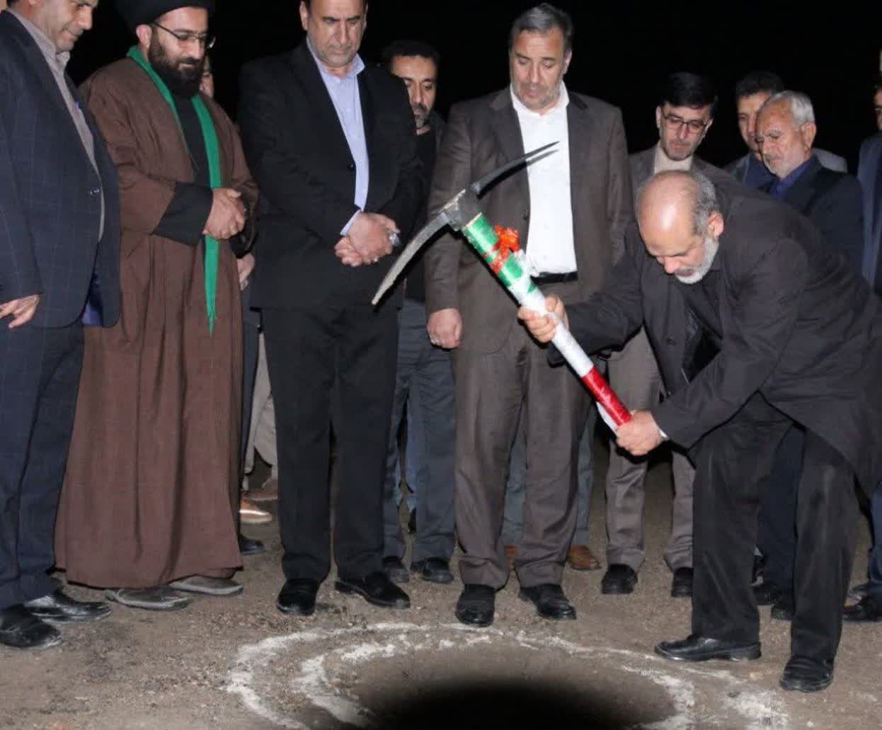 مجتمع آموزشی شهدای هسته‌ای با نام دانشمند شهید «داریوش رضایی‌نژاد» کلنگ‌زنی شد