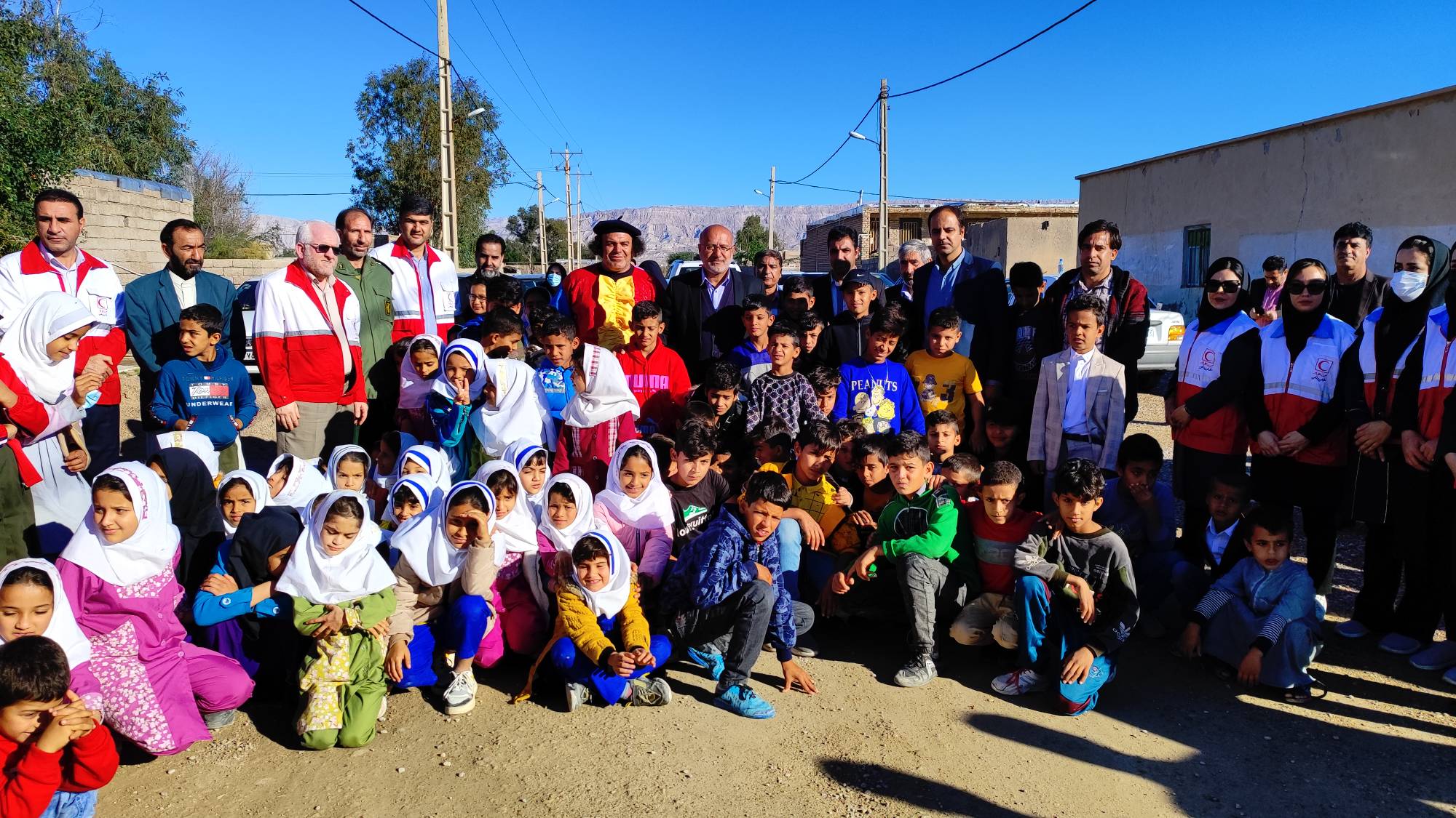 اجرای طرح ملی «نذر خدمت» در روستای کم برخوردار ” فرخ آباد ” دهلران