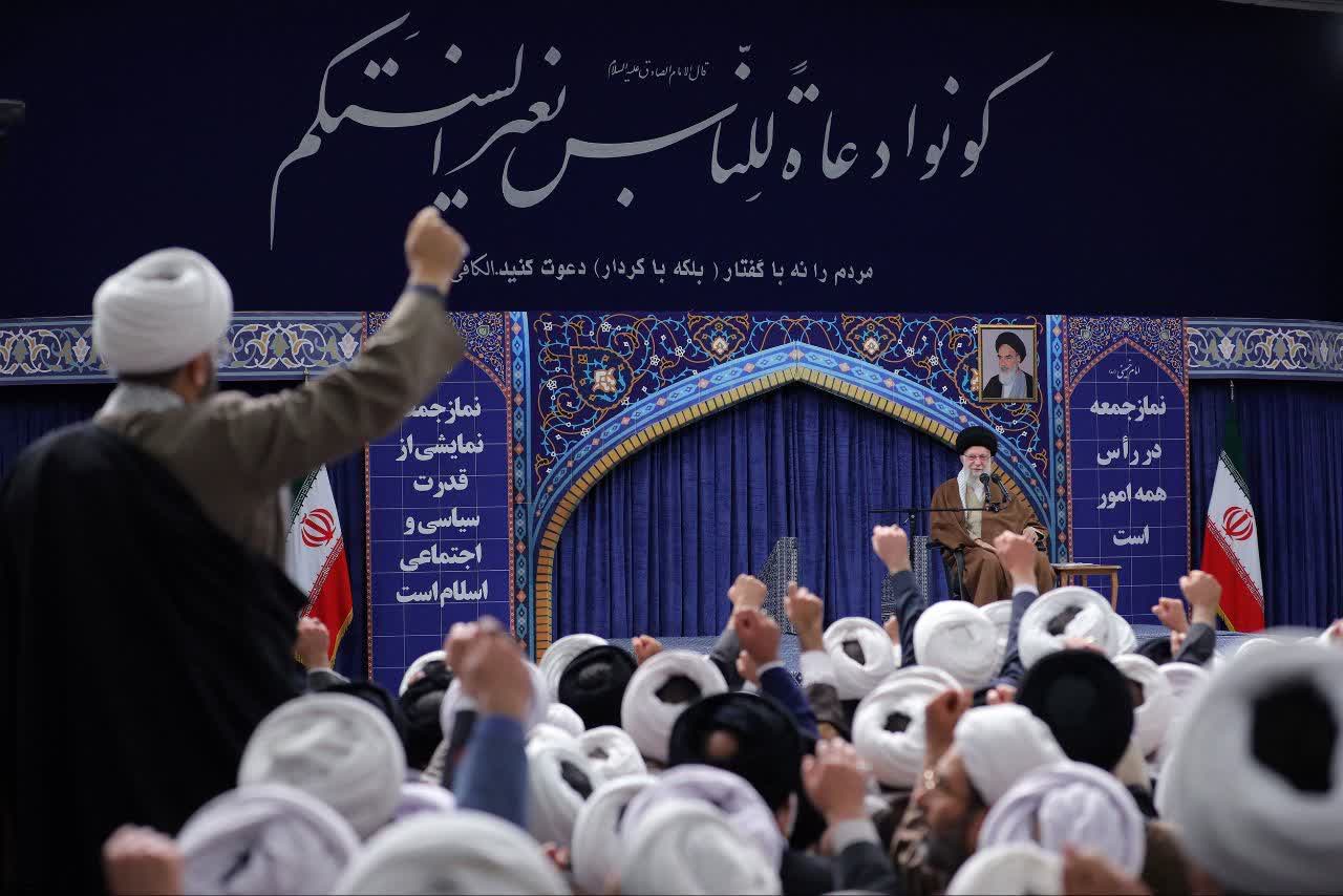 بیخ گوش دشمنان یک سیلی محکم زدیم