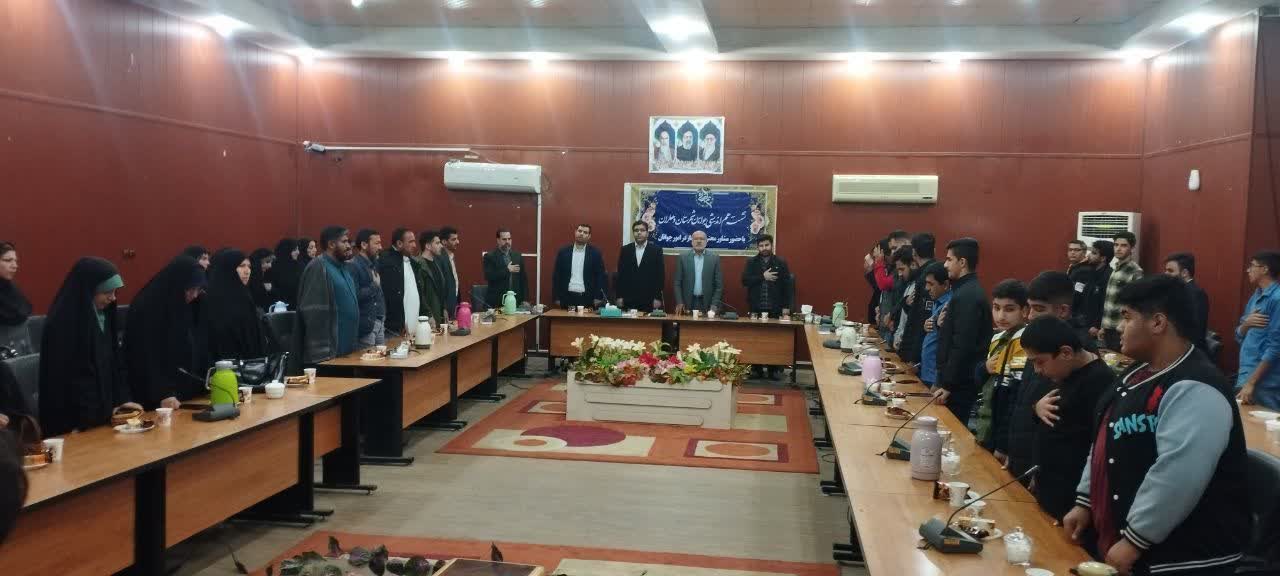 نشست‌های هم‌اندیشی و دیدارهای چهره به چهره با جوانان در تمامی شهرستان‌ها برگزار می‌شود