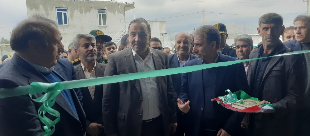 کارخانه خوراک دام و طیور در شهرک صنعتی آبدانان افتتاح شد.