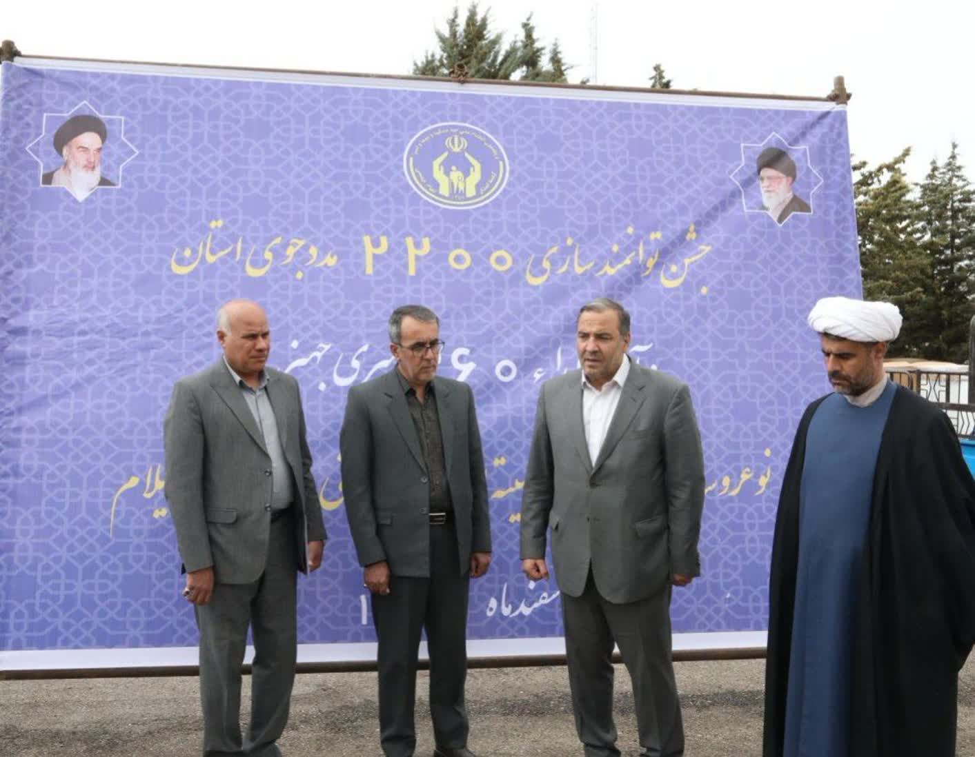 خودکفایی نیازمندان با حمایت کمیته امداد و اهدا جهیزیه به نوعروسان یک اقدام بسیار ارزشمند و پسندیده است