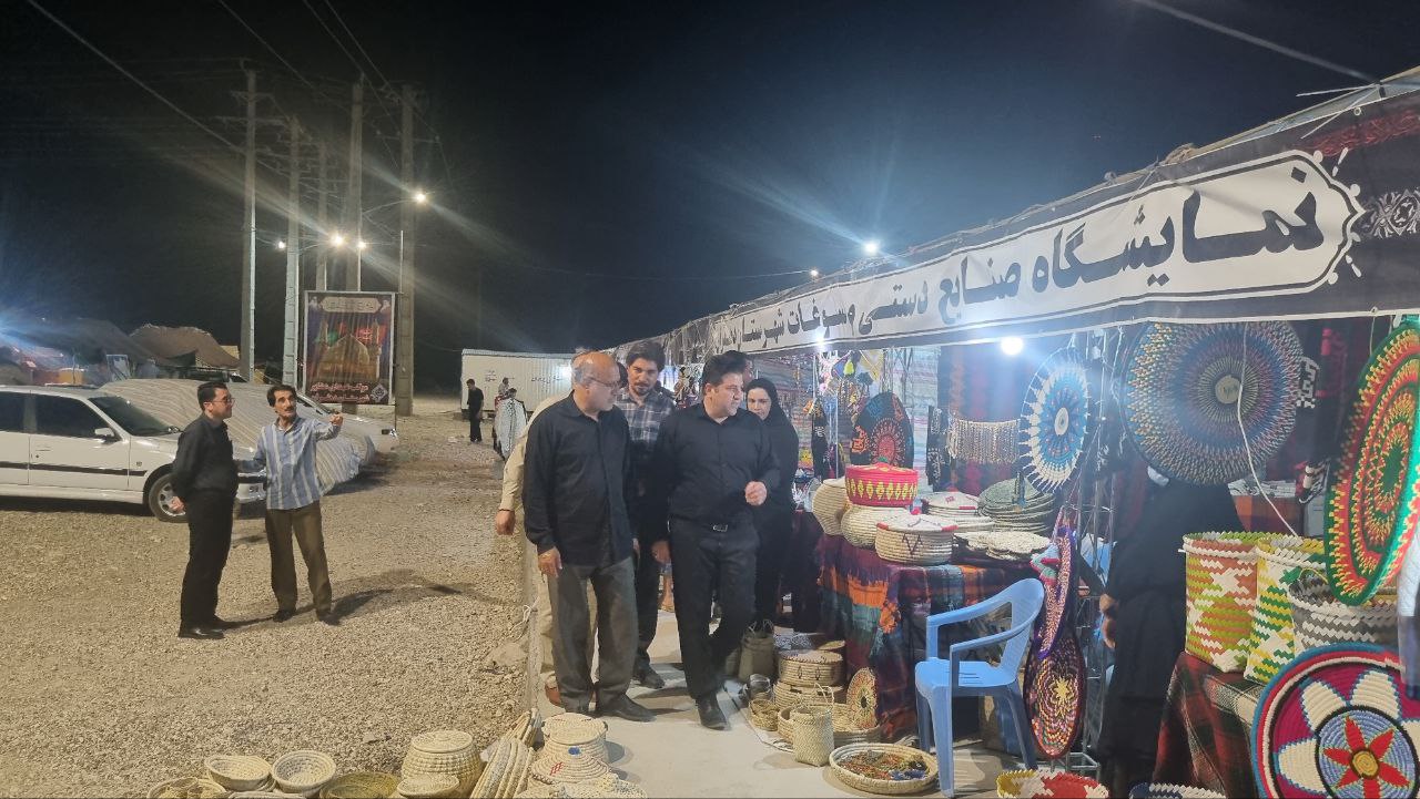 ایجاد غرفه های صنایع دستی و سوغات ایلام  نقش بسزایی  درمعرفی استان دارد