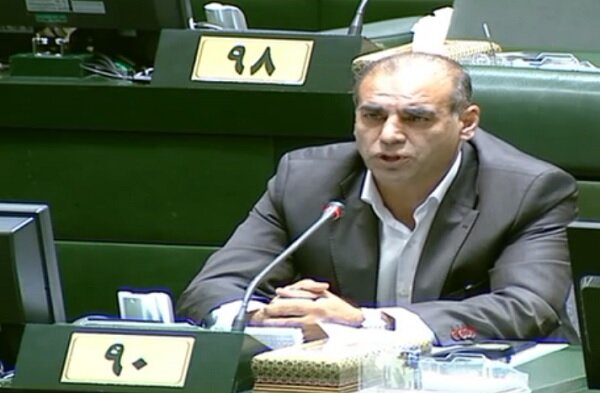 لزوم فعال شدن شاخه فرعی دانشگاه آزاد بخش زرین آباد