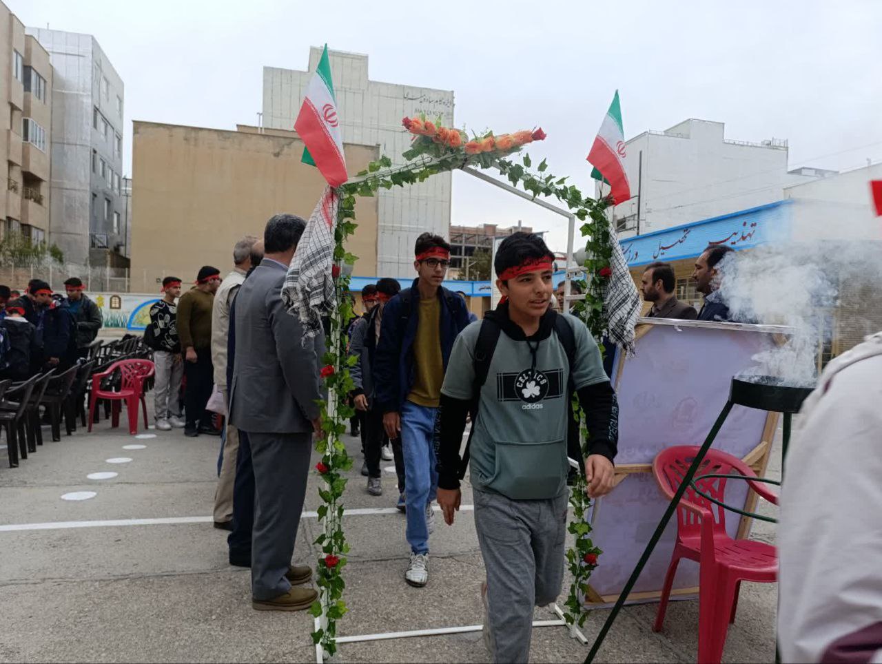 اعزام۱۳۳ نفر از دانش آموزان شاهد و ایثارگر به مناطق عملیاتی