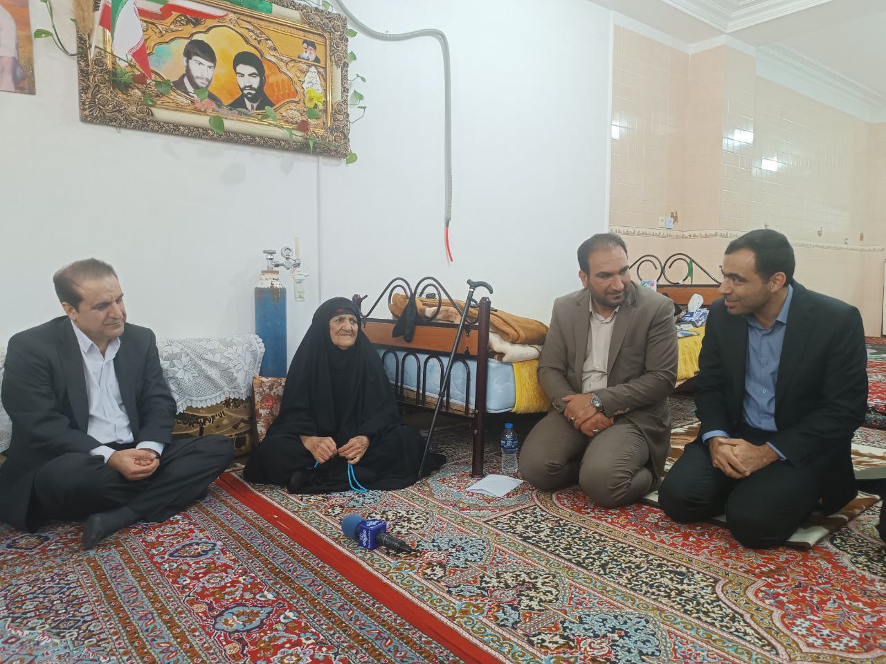استاندار ایلام در طلیعه کاری خویش به دیدار خانواده شهدا  وجانبازان رفتند