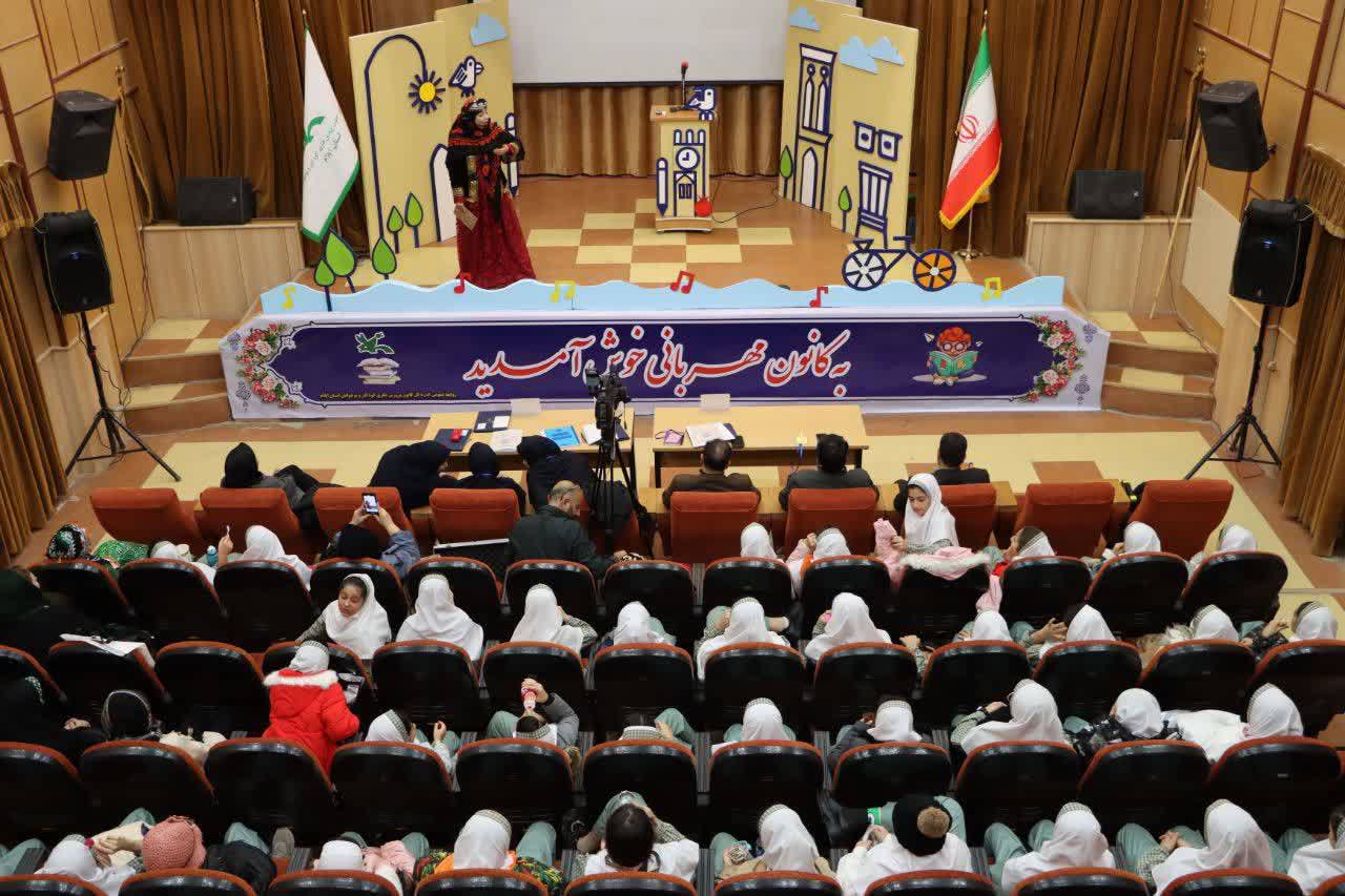 آغاز جشنواره  استانی  قصه گویی  با شعار “راز قصه‌ها، ساز زندگی” در ایلام