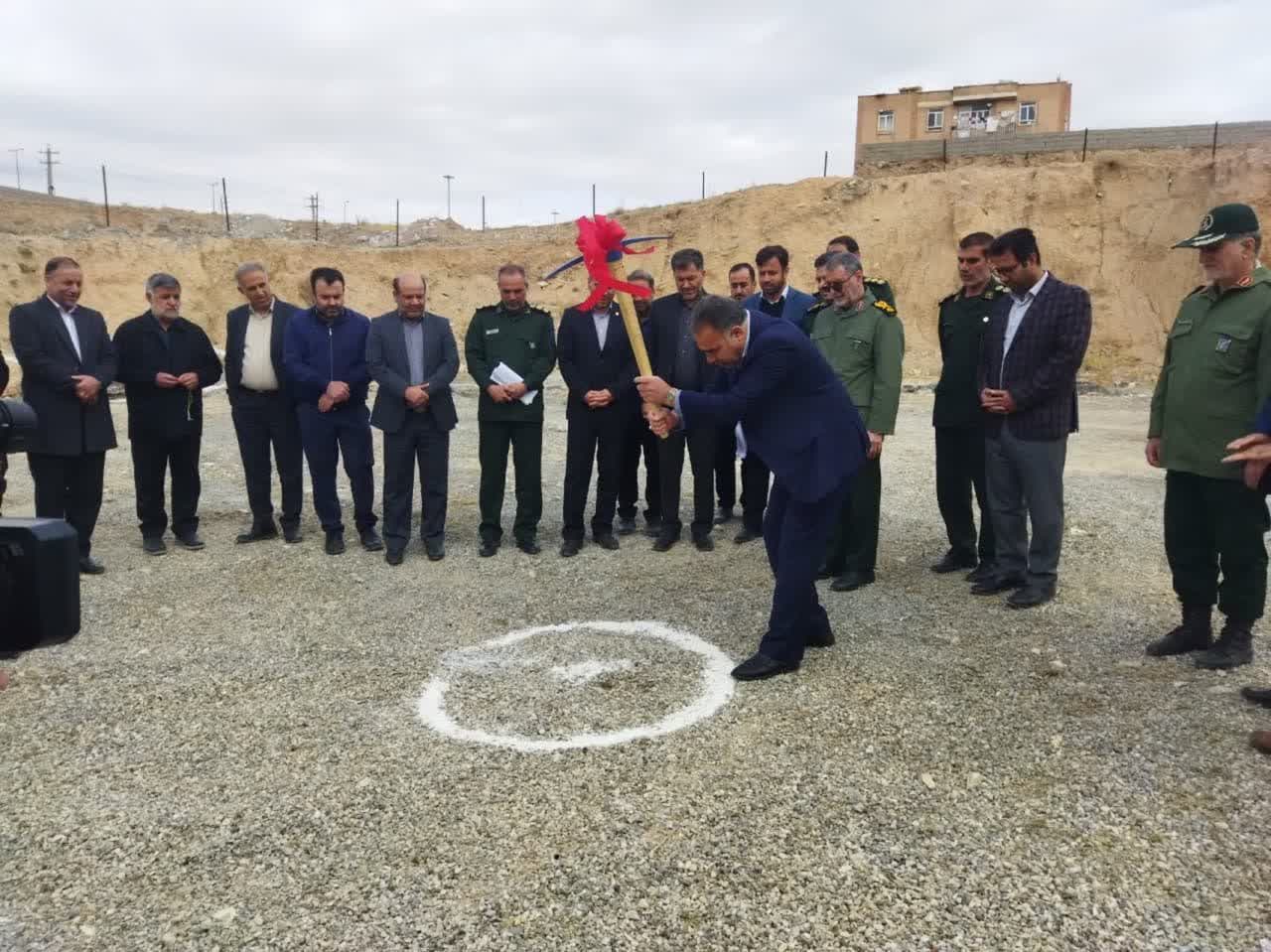 فاز دوم پروژه مسکونی غدیر ایلام کلنگ‌زنی شد.