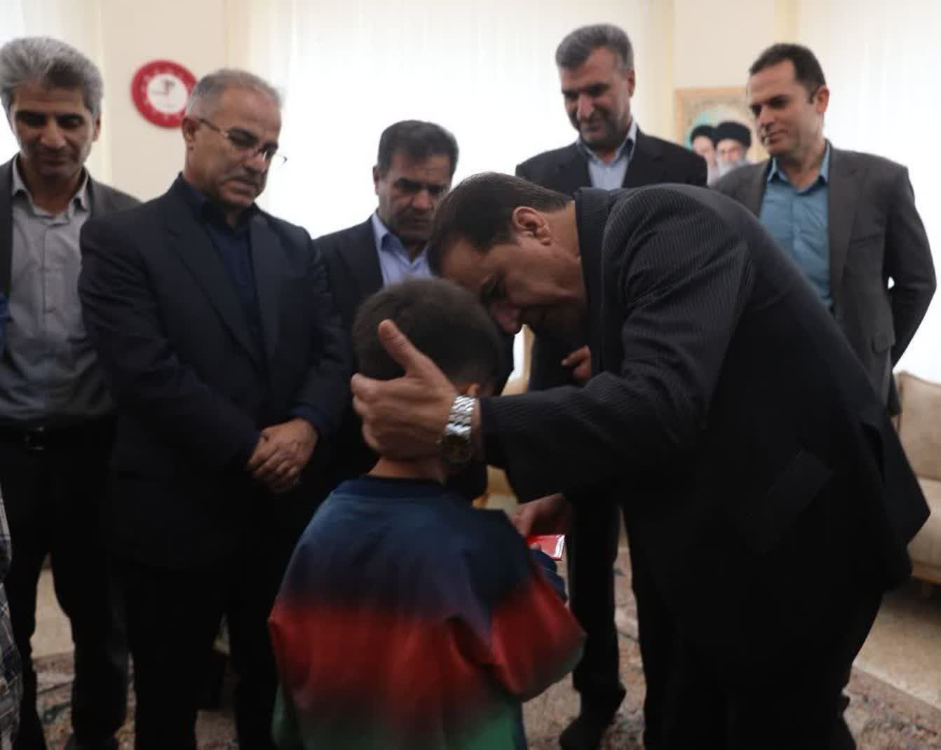 با افتخار مددکار بهزیستی هستیم