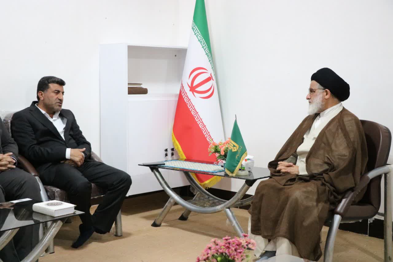 فرماندار جدید دهلران با امام جمعه این  شهرستان دیدار کرد