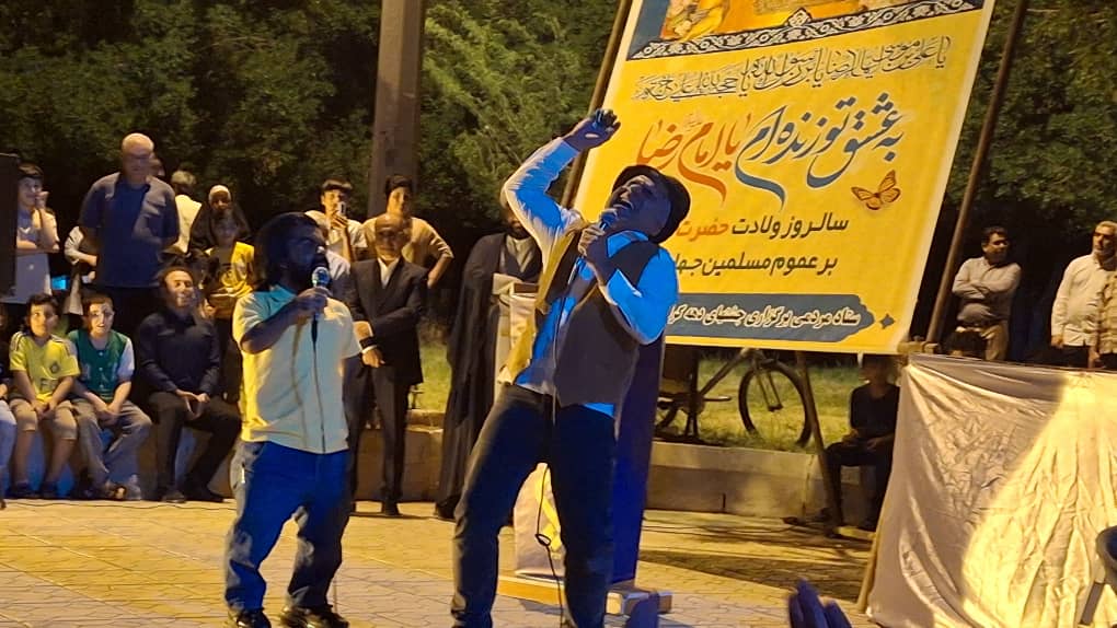 اجرای نمایش طنز خیابانی ” مهندس تو دیگه چرا ؟ ” در دهلران