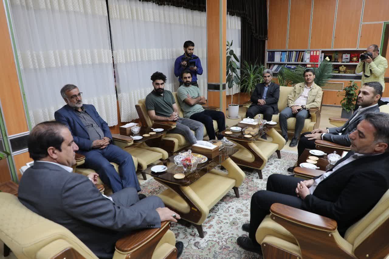ورزشکاران پیام‌آوران امید و الگوی پایداری برای جامعه هستند