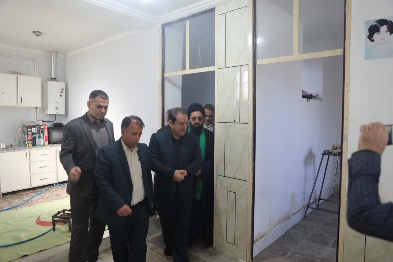 از پیگیری  حضوری  شخص استاندار  در مدیریت بحران کشور تا حضور در  منازل  خسارت دیده” شهرک  هزارانی”  آبدانان